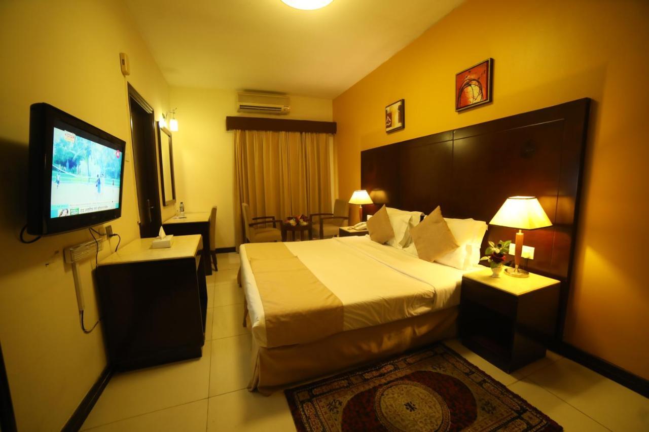 דובאי Hyde Park Hotel מראה חיצוני תמונה