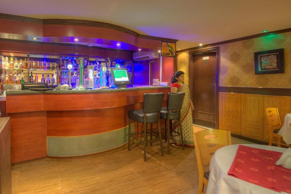 דובאי Hyde Park Hotel מראה חיצוני תמונה
